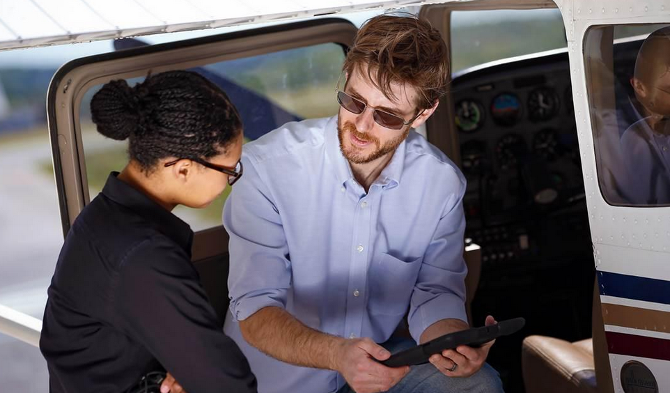 Hit 1500 Hours and Crickets? How to Land Your First Pilot Job in Today's Market